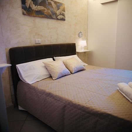Holiday House Plebiscito Catania Exteriör bild